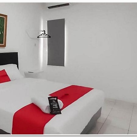Reddoorz Syariah @ Jl Raya Sukabumi Otel Sukaraja  Dış mekan fotoğraf